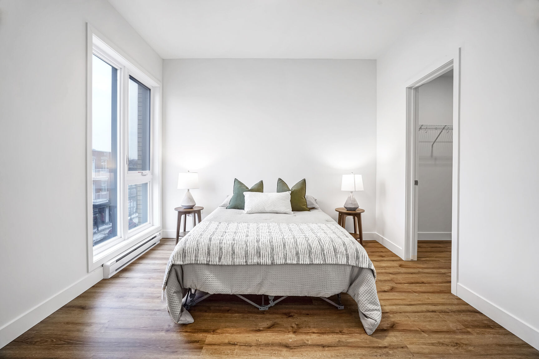 Chambre principale lumineuse